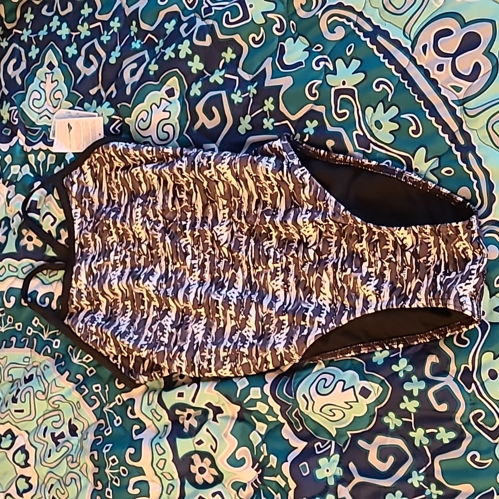 Swim suit